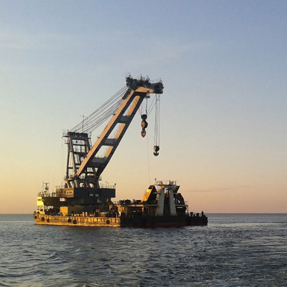 Морской самоходный плавучий кран «Слава Севастополя» грузоподъемностью 500 тонн